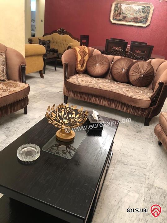 شقة فاخرة طابق ثالث مساحة 200م للايجار ( شهري 500 دينار او سنوي 5000 دينار) في عمان - الرابية