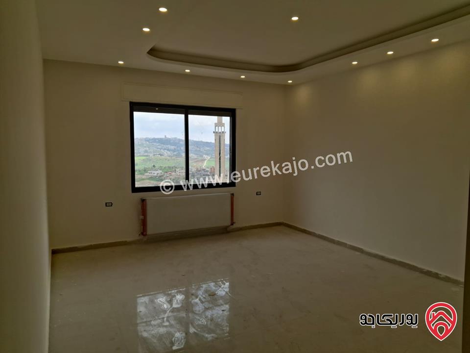 شقة ارضية جديدة مساحة 200م داخلي و 40م خارجي للبيع في عمان - ابو السوس