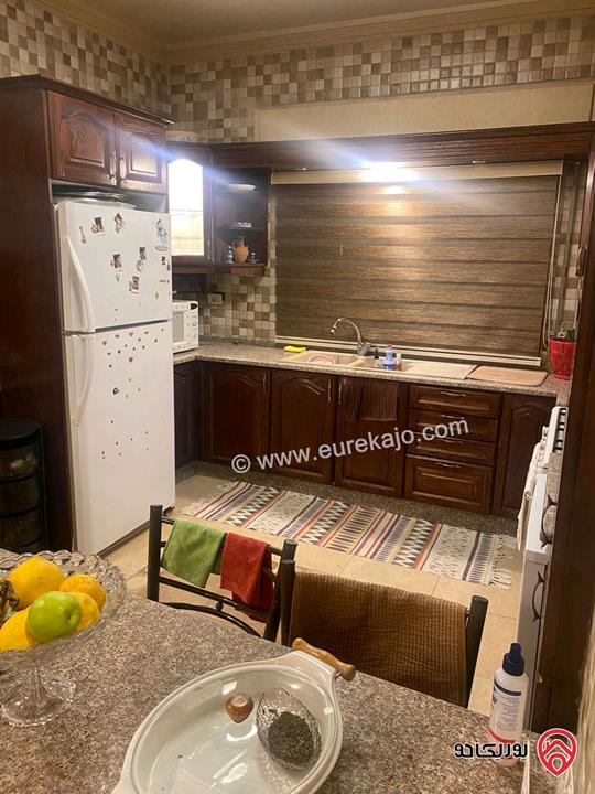 شقة طابق أول مساحة 172م للبيع في عمان - الرابية