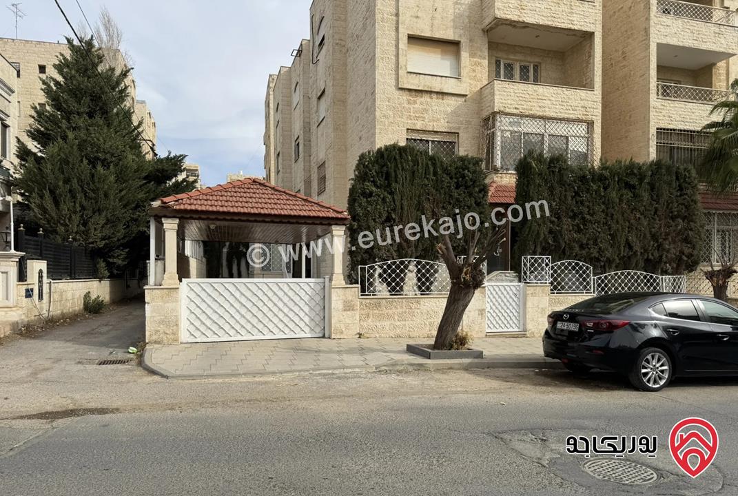 شقة مفروشة أرضية مساحة 200م داخلي و 150م خارجي للايجار في عمان - ام السماق 