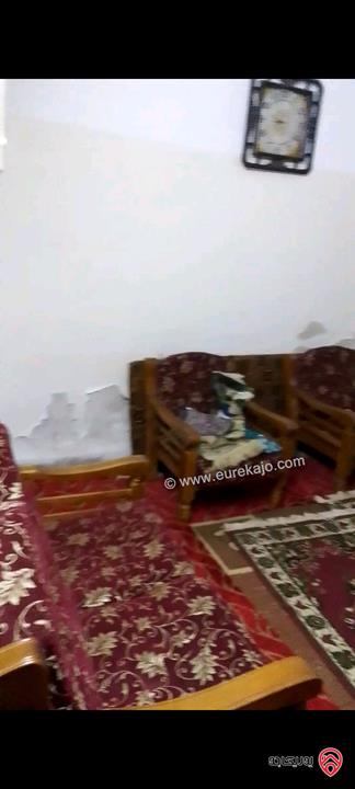 عمارة على ارض 245م للبيع في عمان - منطقة ماركا الشمالية 