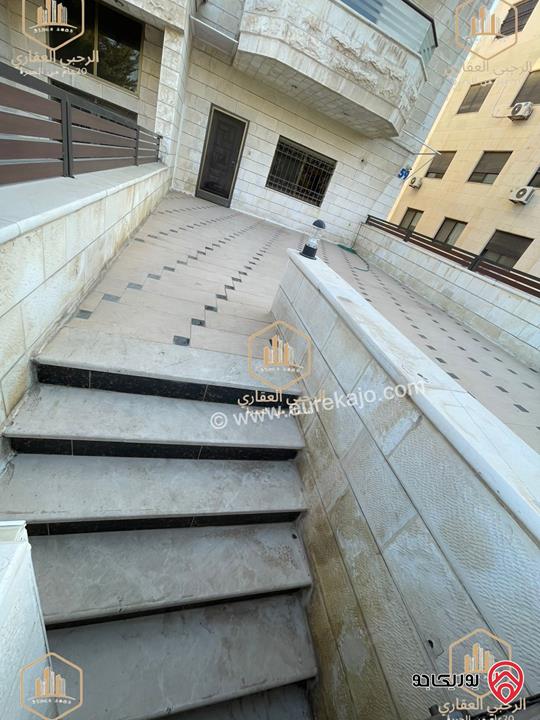 شقة فارغة أرضية مساحة 200م للايجار في عمان - الرابية