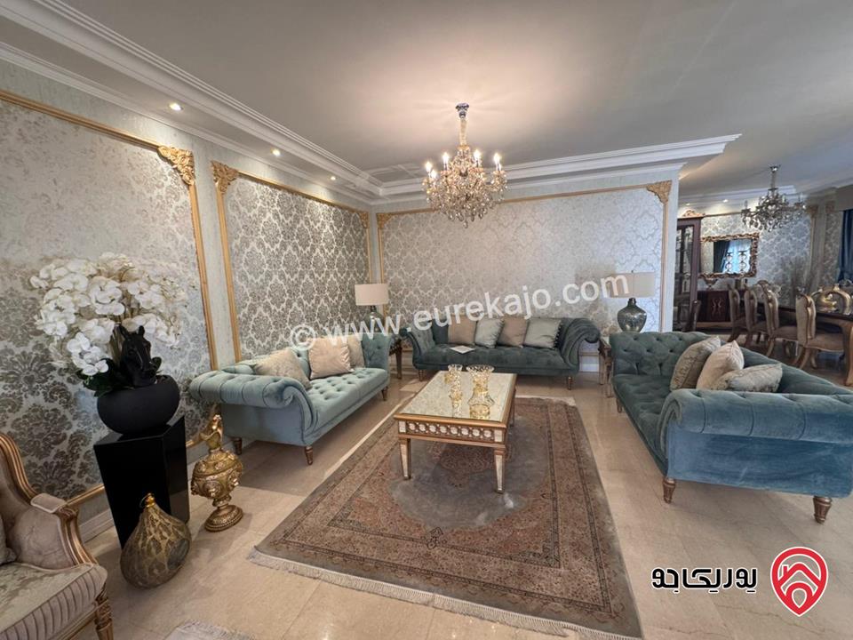 فيلا متلاصقة مفروشة للبيع في عمان - دابوق مساحة الارض 550م البناء 750م الحديقة 250م والترس 100م