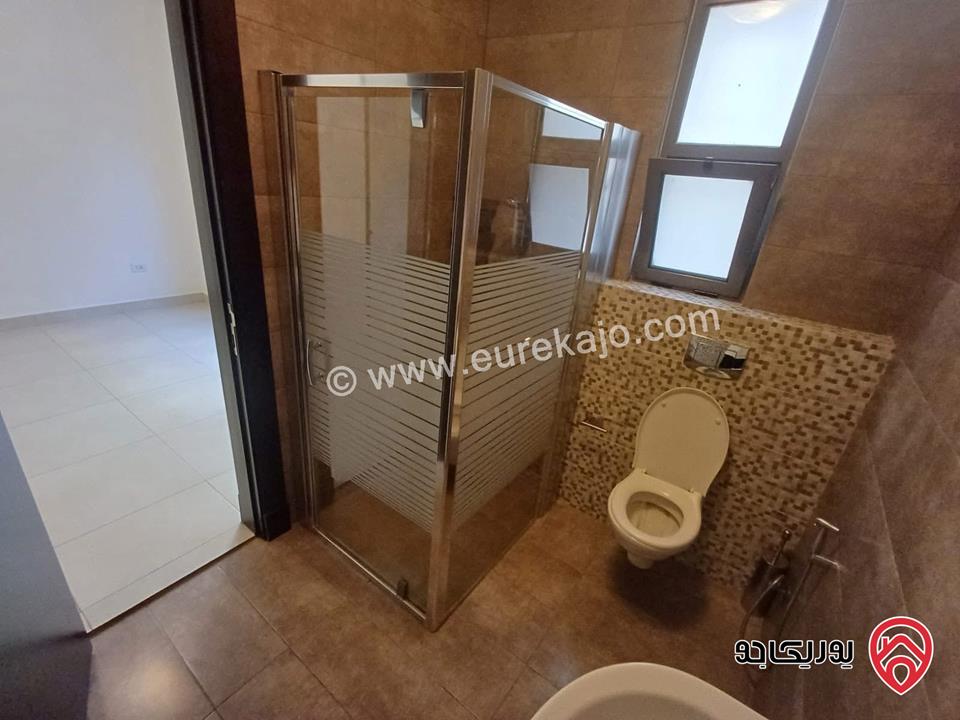 شقة فاخرة سوبر ديلوكس طابق ارضي مساحة 240م داخلي و 40م خارجي للايجار في عمان - عبدون