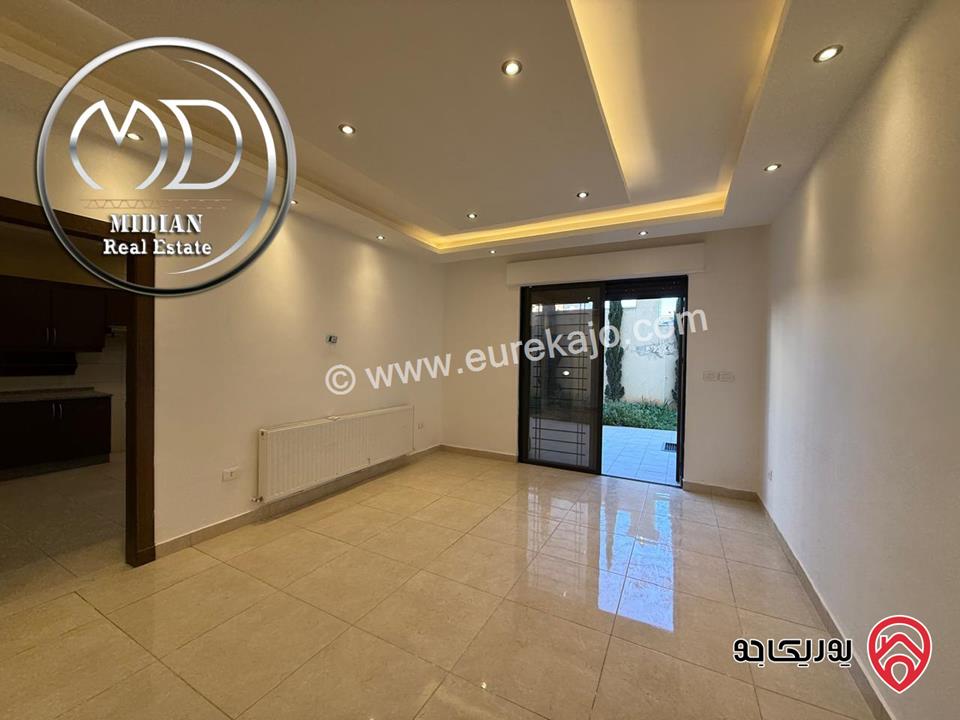 شقة شبه ارضي فارغة للايجار في عمان - خلدا العوجانية مساحة 250م 4 نوم مع تراسات و حدائق تشطيبات و ديكورات فاخرة