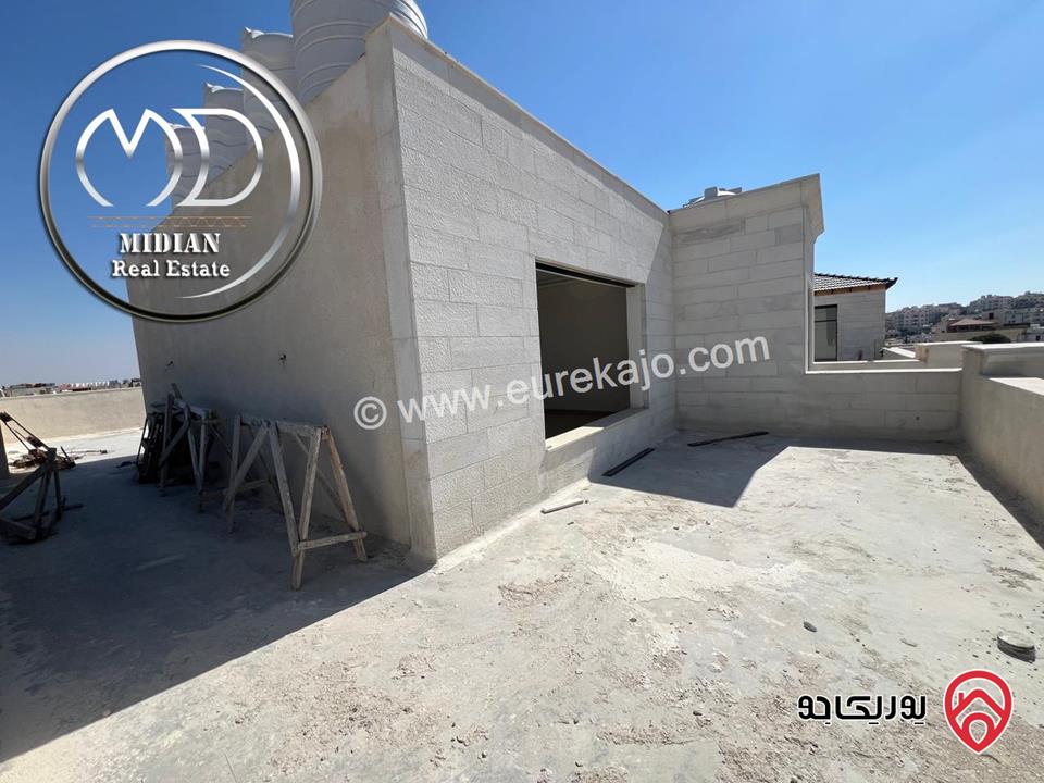 شقة دوبلكس جديدة طابق اخير مع روف للبيع في عمان - تلاع العلي مساحة 225م مع تراسات تشطيبات سوبر ديلوكس اطلالة جميلة