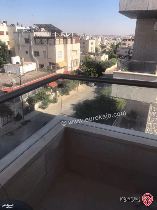 شقة طابق ثالث مساحة 120م للببع في عمان - ام السماق