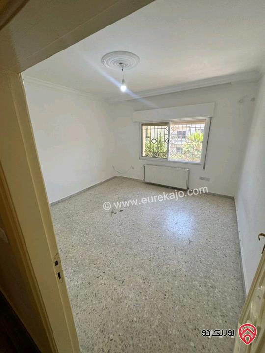 شقتين فارغتان طابقيات مساحة 310م للايجار في عمان - مرج الحمام