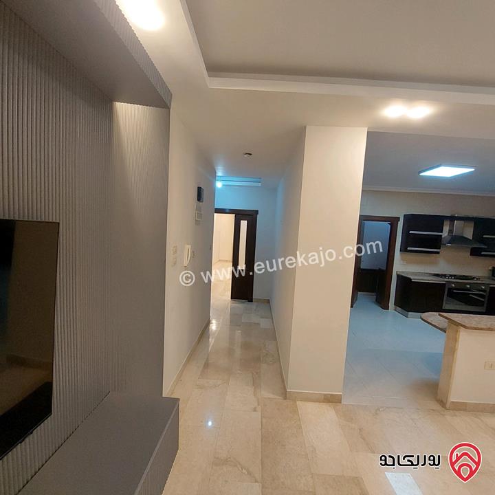 شقة طابق ثالث مساحة 200م للبيع في عمان - ضاحية النخيل قرب طريق المطار