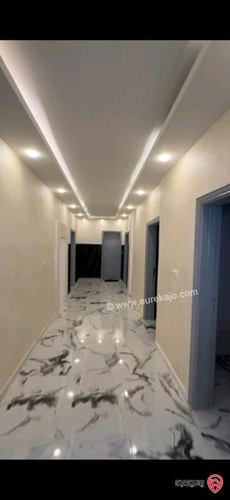 شاليه مساحة الأرض 650م والبناء 200م للبيع في البحر الميت - الروضة نزول العدسية