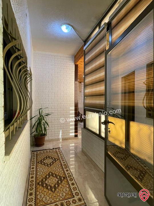 شقة أرضية مساحة 109م داخلي و 50م خارجي للبيع في عمان - الياسمين 