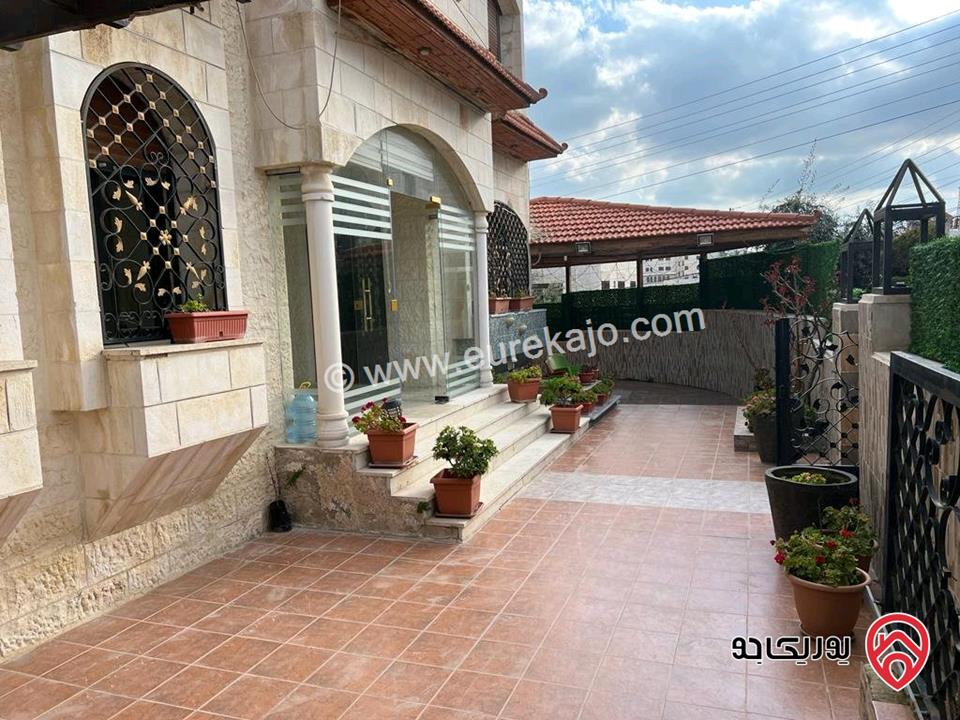 فيلا مساحة 650م على أرض 547م للبيع في عمان - طبربور عند مستشفى الملكة علياء