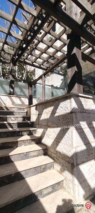 شقة ارضية مساحة 350م للبيع في عمان - دير غبار 