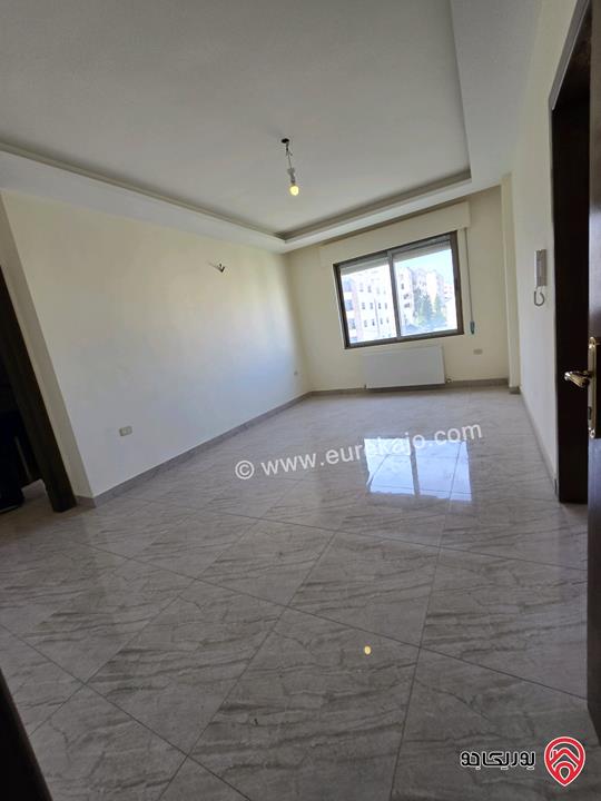 شقة مساحة 175م طابق اول للبيع في عمان - الرابية 