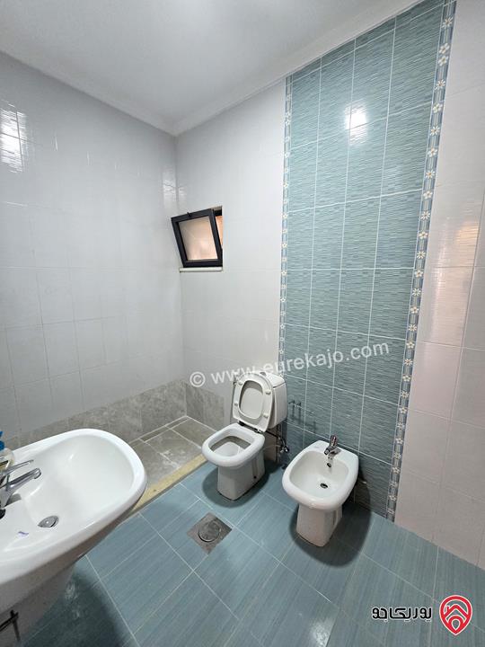 شقة طابق ثاني مساحة 190م للبيع في عمان - الشميساني