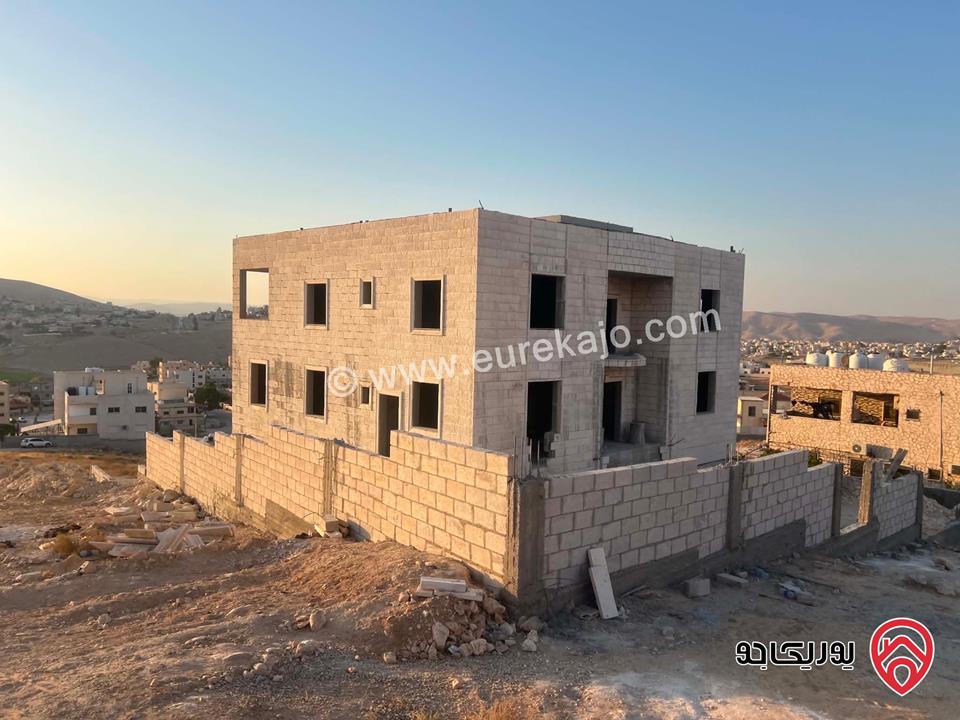 بيت مستقل 3 طوابق للبيع في الزرقاء - ضاحية الصالحية