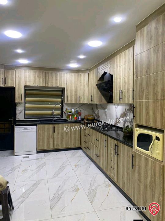 بيت مستقل دوبلكس مساحة 300م على أرض 500م للبيع في عمّان – أم نوارة 