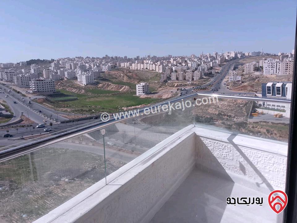 شقة طابق أخير مع روف مساحة 170م للبيع في عمان – الجبيهة حي أم زويتينة