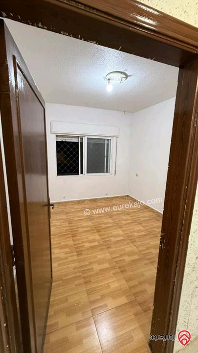 شقه ديلوكس طابق أرضي مساحة 110م مع ترس 30م للبيع في عمان - البنيات 