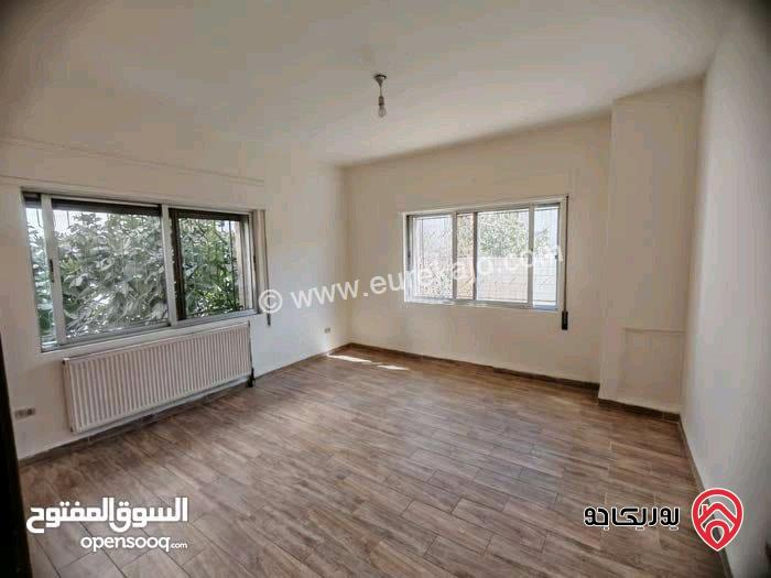 شقة فارغة مساحة 120م طابق أول للايجار في عمان - ام السماق 