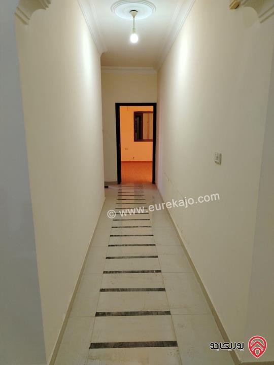 شقة طابق ثالث مساحة 190م للبيع في عمان - مرج الحمام 