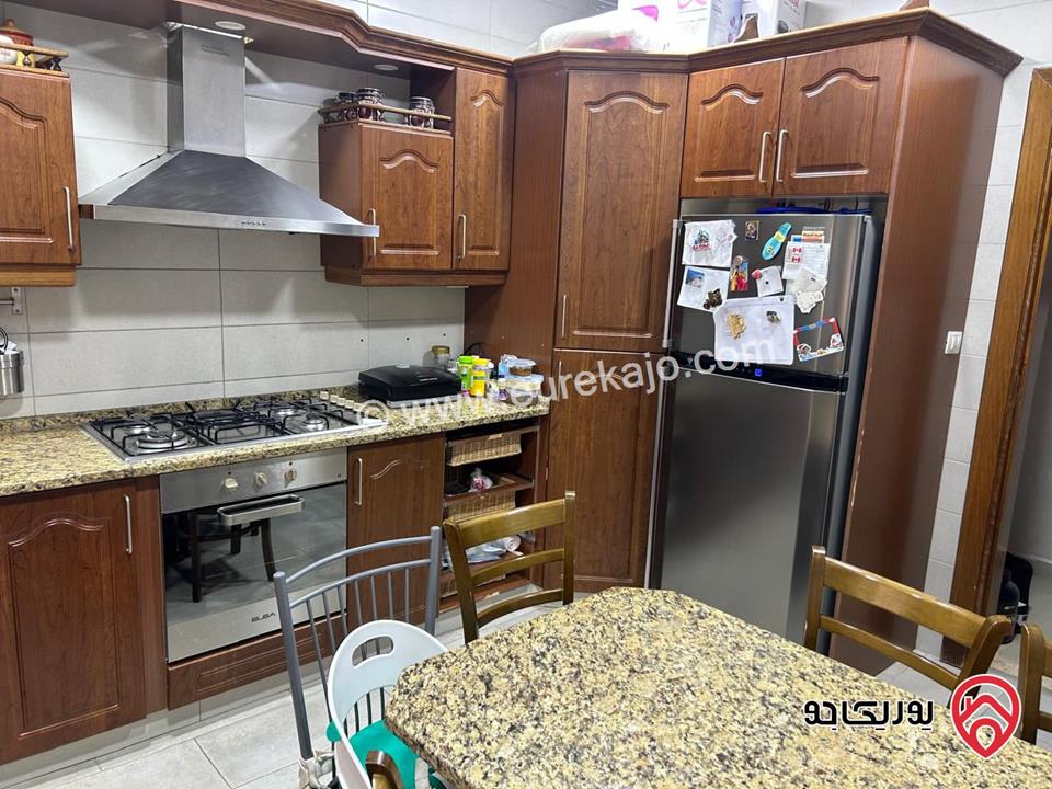 شقة طابق ثاني مساحة 160م للبيع في عمان - ضاحية النخيل