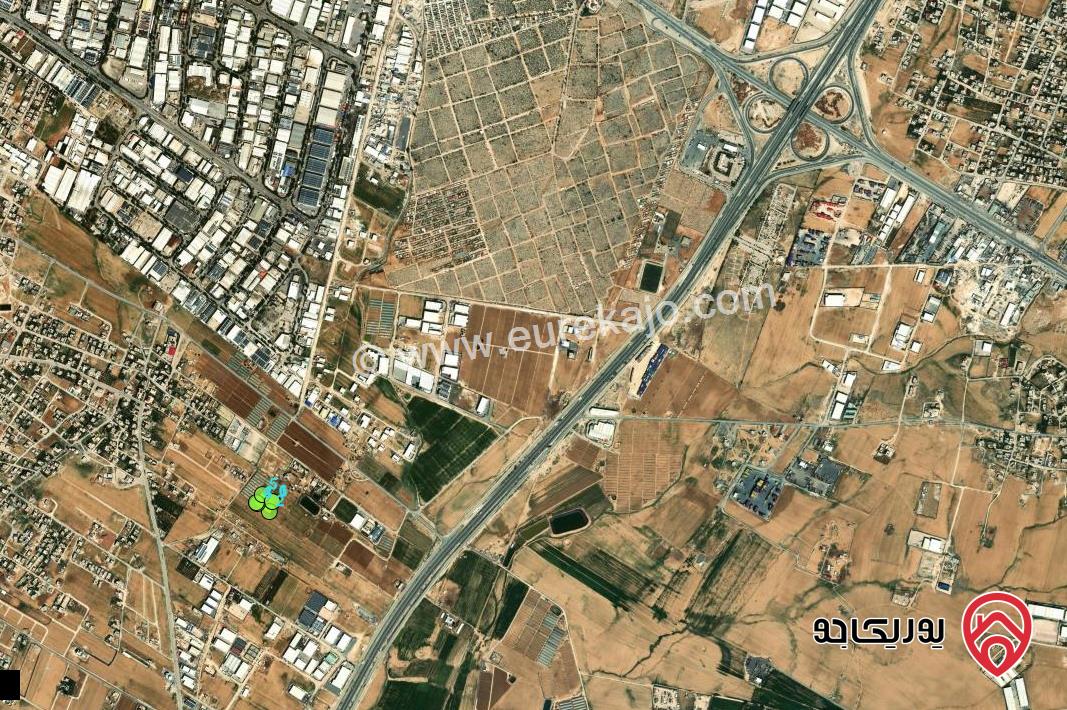 قطعة ارض مساحة 2 دونم و 220م للبيع في الموقر صناعات متوسطه 