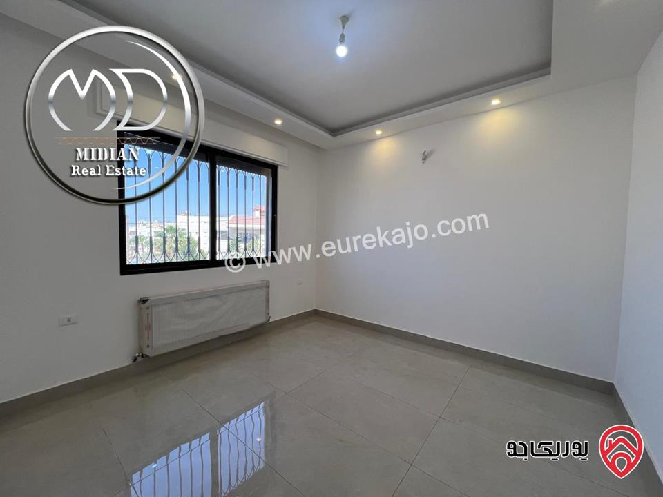 شقق جديدة للبيع في عمان - ضاحية النخيل مساحات 250م & 300م مع تراسات تشطيبات ديكورات عصرية فاخرة اطلالة رائعة