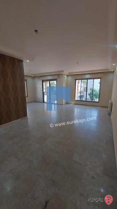 شقة مميزة للبيع في عمان - أم السماق قرب دوار النعيمات طابق اول 250م تشطيب سوبر ديلوكس