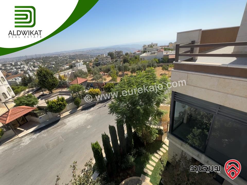 فيلا مستقلة للبيع في عمان - بدر الجديدة مساحة الارض 985م ومساحة البناء 1200م ومساحة الحديقة 400م ومساحة الترس 200م ذات موقع واطلالة مميزة