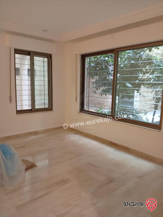 شقة مميزة مساحة 235م للبيع أو للايجار في عمان - الكرسي