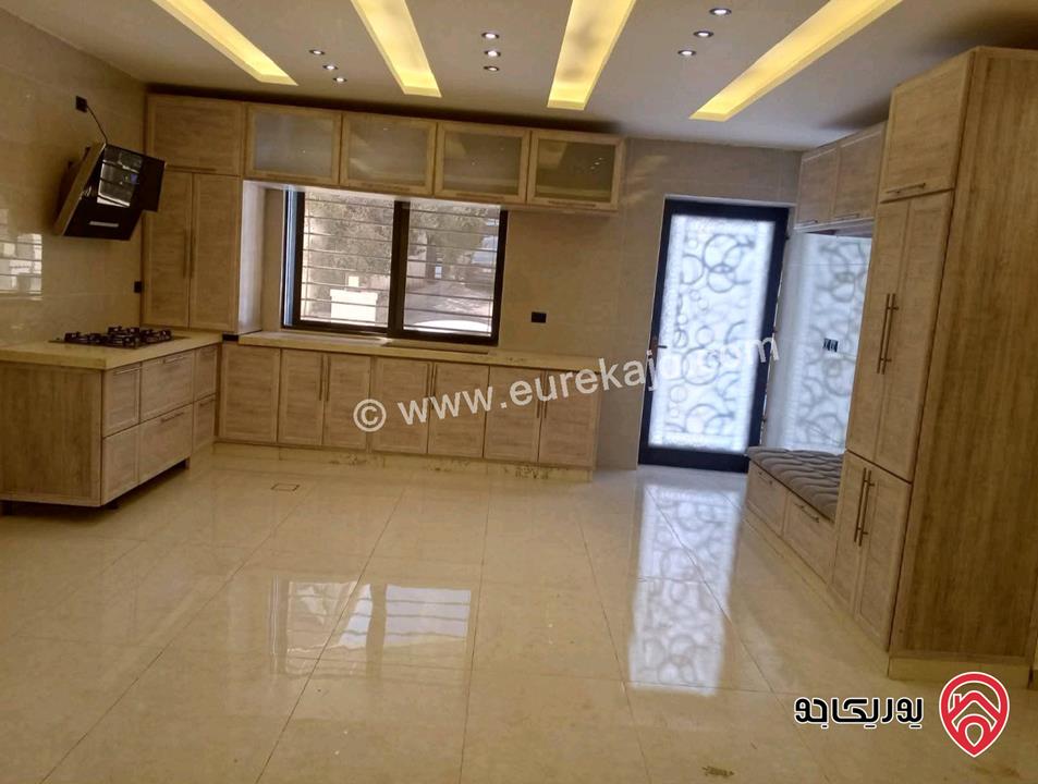 شقة سوبر ديلوكس أرضية مساحة 170م داخلي و 110م خارجي للايجار في عمان - البنيات 