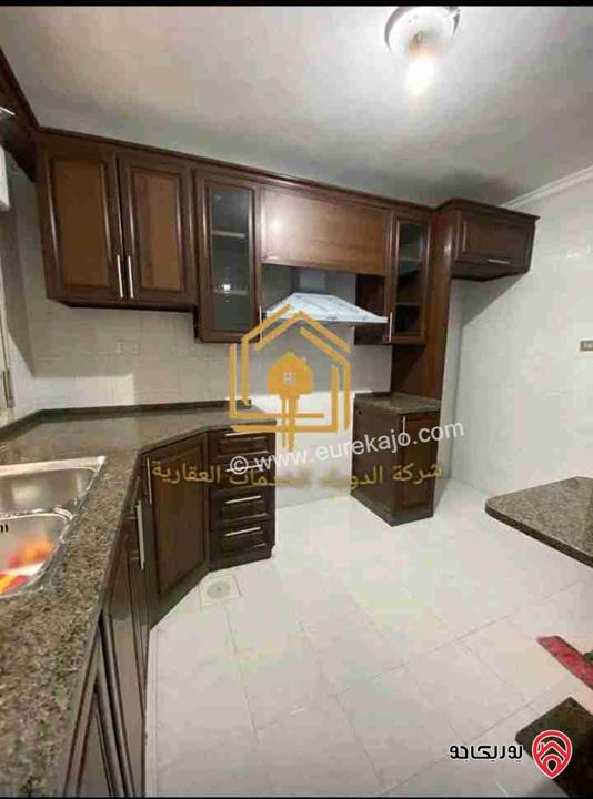 شقة فارغة طابق شبه ارضي مساحة 130م مع ترس مساحة 40م للإيجار في عمان - دير غبار 