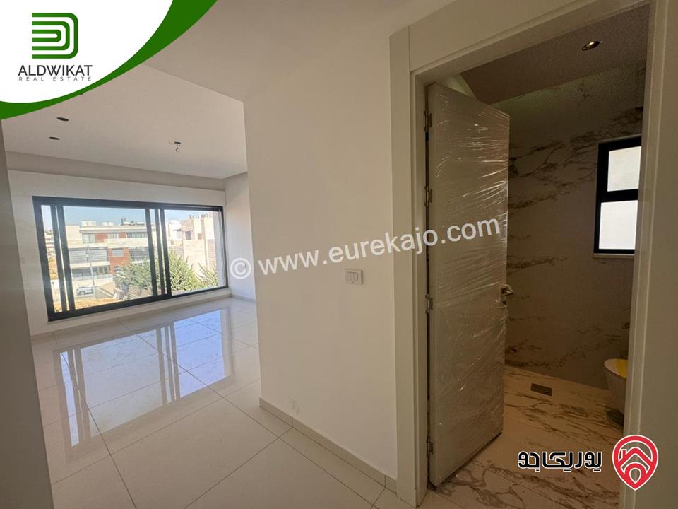 فيلا متلاصقة للبيع في عمان - عبدون مساحة الارض 400م ومساحة البناء 500م موقع مميز