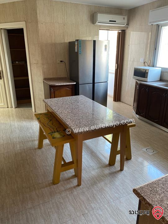 First-Floor Apartment – 265 m² for rent in Amman - Sweifieh
