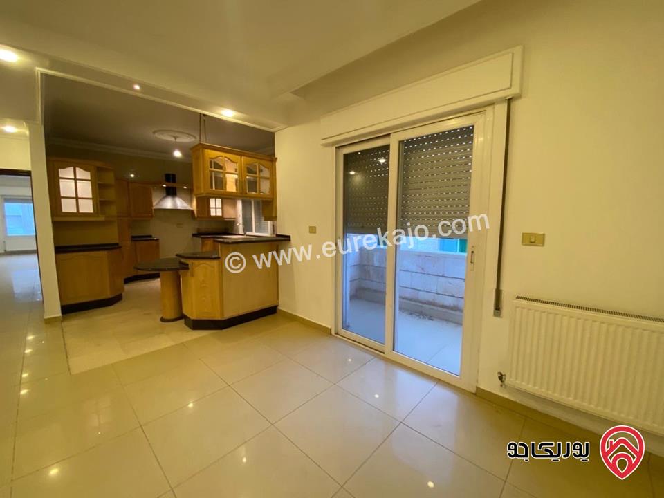 شقة طابق ثالث مساحة 200 م للبيع او للإيجار في عمان - تلاع العلي 