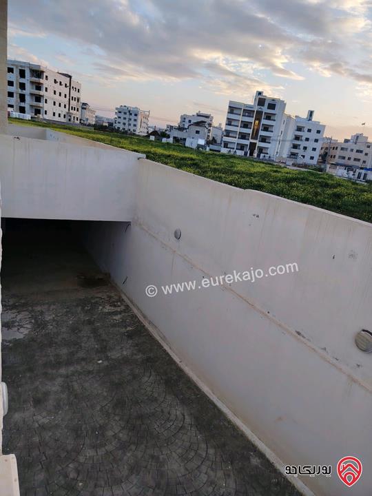 شقة طابق أرضي مساحة 140م للايجار في اربد - حواره