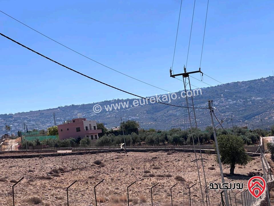 مزرعة مساحة الأرض 4 دونم و البناء 280م للبيع في السلط - الصبيحي