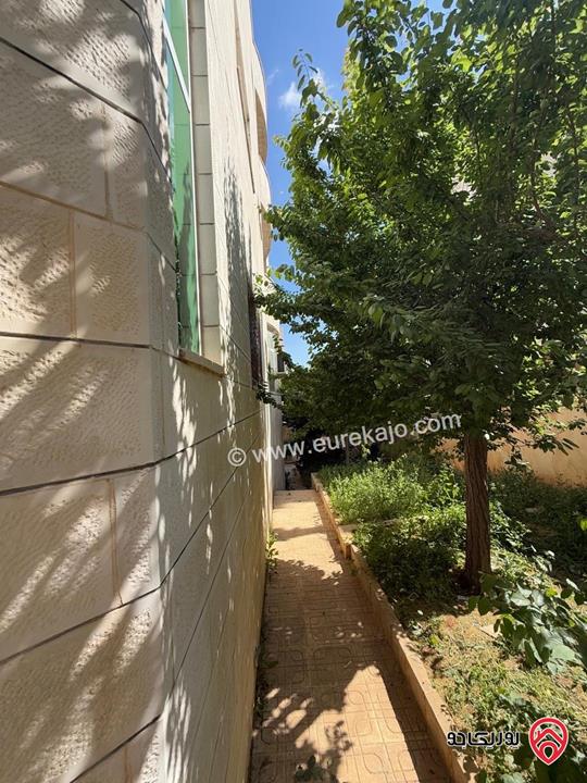منزل مستقل مكون من 4 طوابق على أرض 830م للبيع في عمان - اليادودة