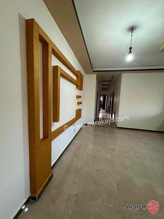 شقة فاخرة مساحة 185م طابق ثالث للإيجار في عمان - شفا بدران 