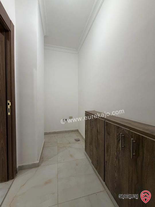 شقة طابق ارضي مساحة 236م مع ترس 40م سوبر ديلوكس للبيع في عمان - الجبيهة/ام زويتينة