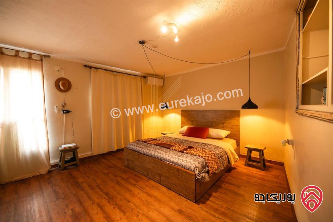 شقة مفروشة طابق أول مساحة 77م داخلي و 200م خارجي للايجار في جبل عمان