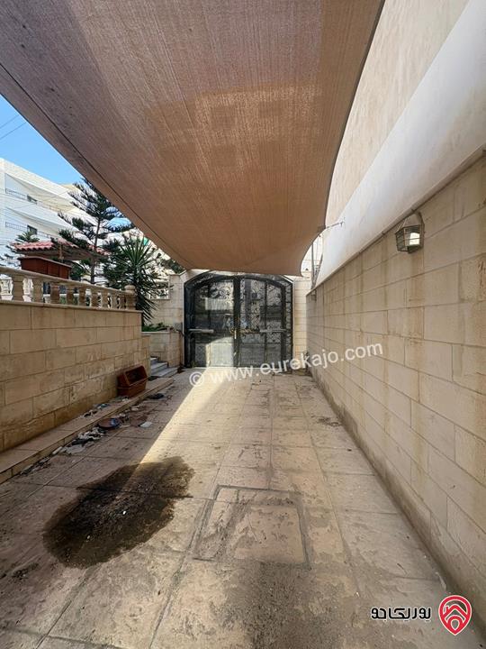 فيلا مساحة 500م على أرض 406م للبيع في الزرقاء - جبل طارق قرب اسواق مكة  