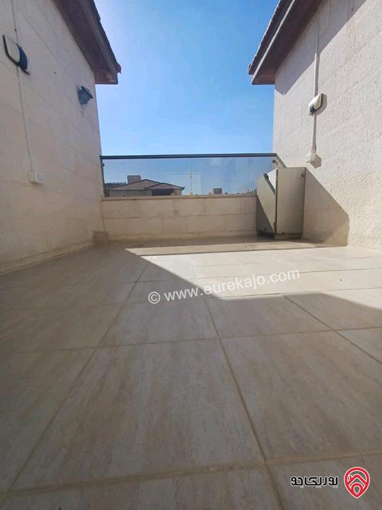 روف فارغ مساحة 130م للايجار في عمان - خلدا