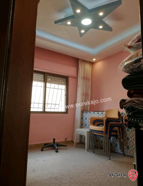 شقة طابق أول مساحة 115م مدخلين للشقة للبيع في عمان - الجبيهة ام زويتينه 