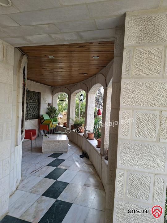 فيلا مساحة 218م على أرض 406م للبيع في الزرقاء - مدينة الشرق