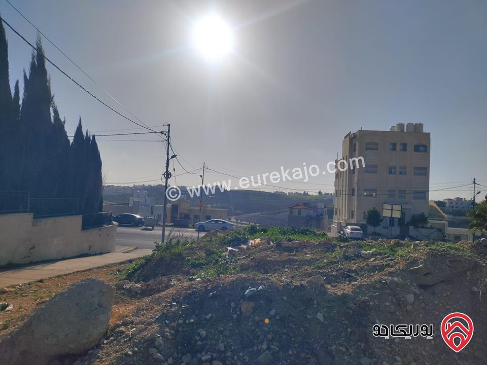  ارض مساحة 385م على ثلاثة شوارع للبيع في عمان - ربوة عبدون