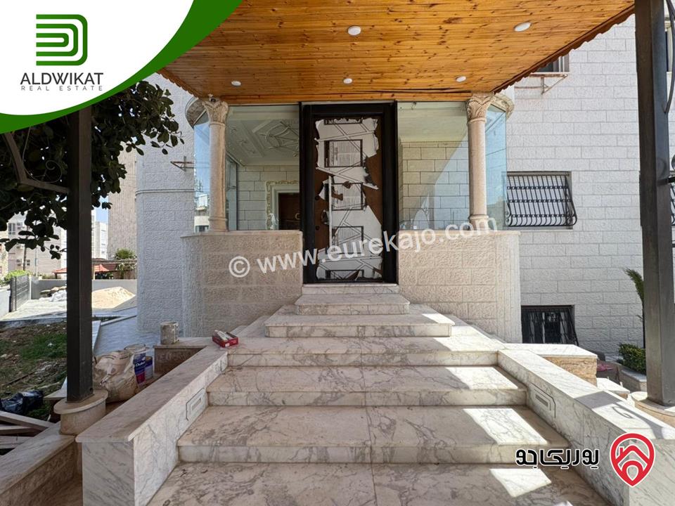 عماره سكنية للبيع في عمان - الشميساني مجددة بالكامل تتكون من 5 شقق طابقيه مساحة الشقة 250م ومساحة الارض 677م بسعر مغري