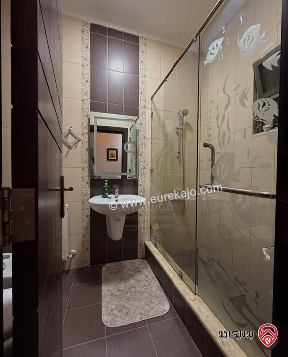 شقة مميزة مساحة 205م داخلي و 100م خارجي للبيع في عمان - ضاحية النخيل