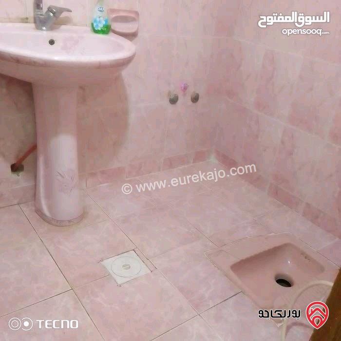 بموقع مميز جدا وسعر مناسب شقة طابق رابع مساحة 160م للبيع في اربد - ايدون 